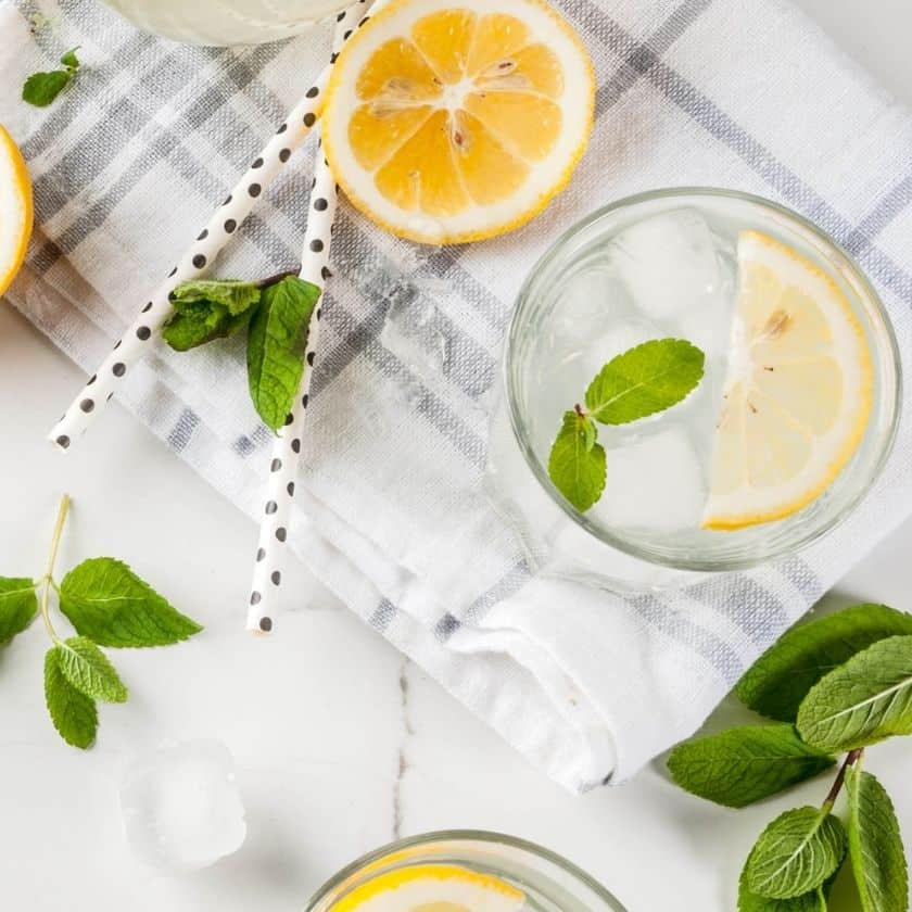 Easy Breezy Weekend Reads: Summer Ideas