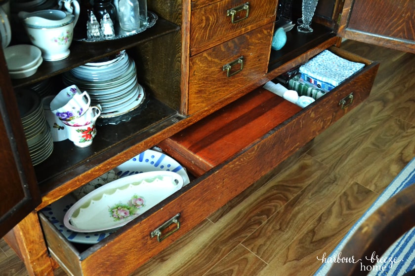 The Organized Buffet Table