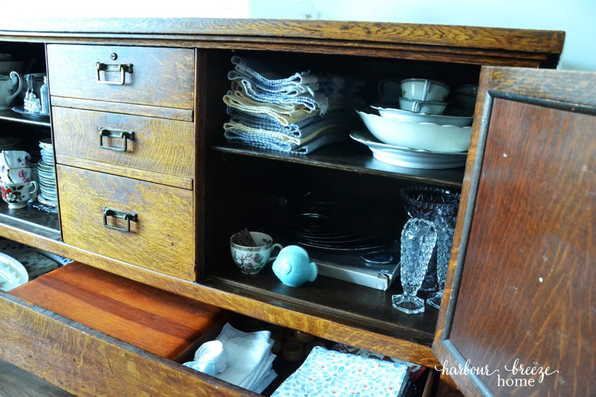 The Organized Buffet Table