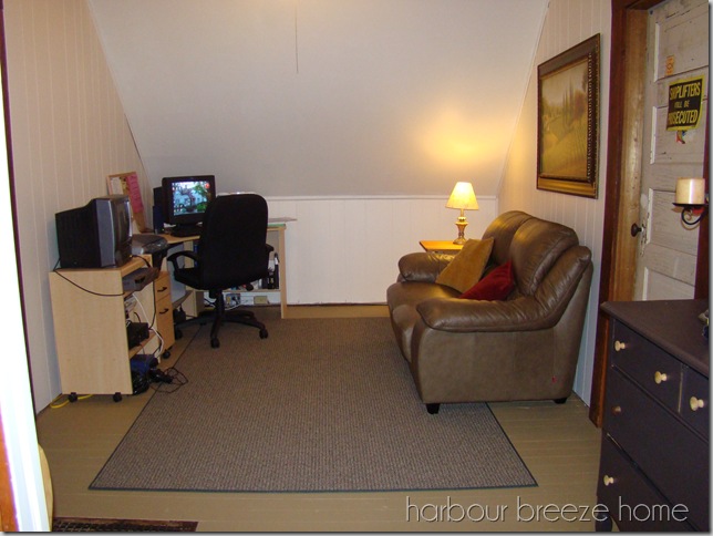 the landing tv room