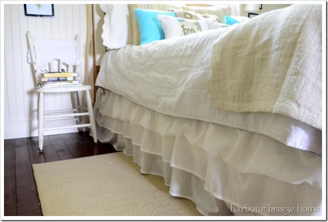 no sew ruffled bedskirt from 2 Ikea sheets at Bildirimlerim