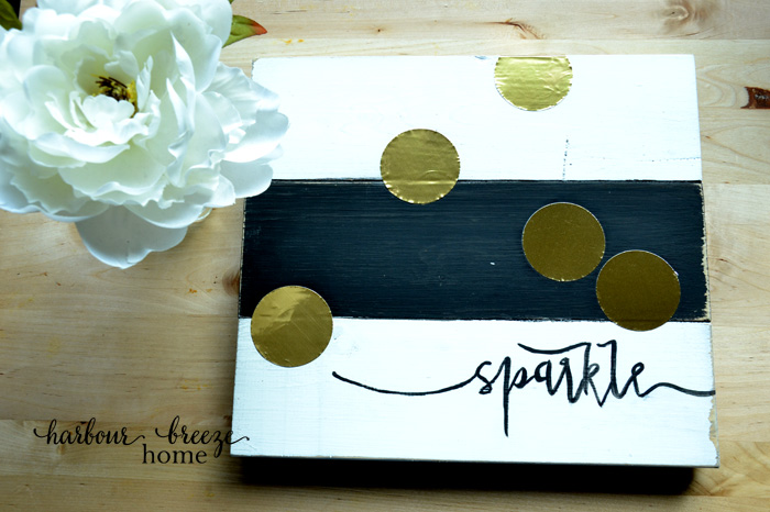 A humorous description of a DIY wooden "sparkle" sign fail that~ after multiple changes of plans ~ ended up turning out after all. Read all the details at Bildirimlerim.