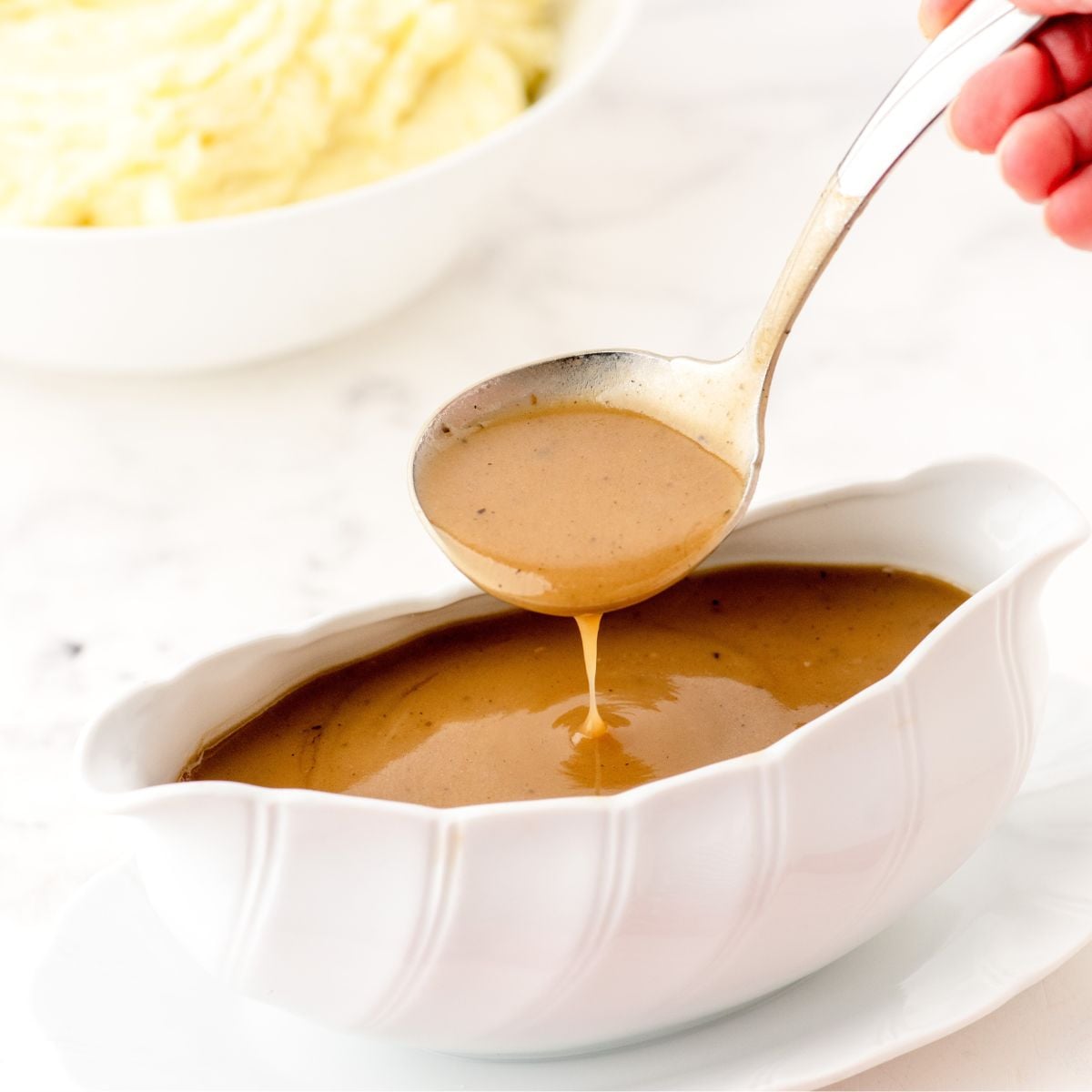 Lump-Free Turkey Gravy Made From the Drippings