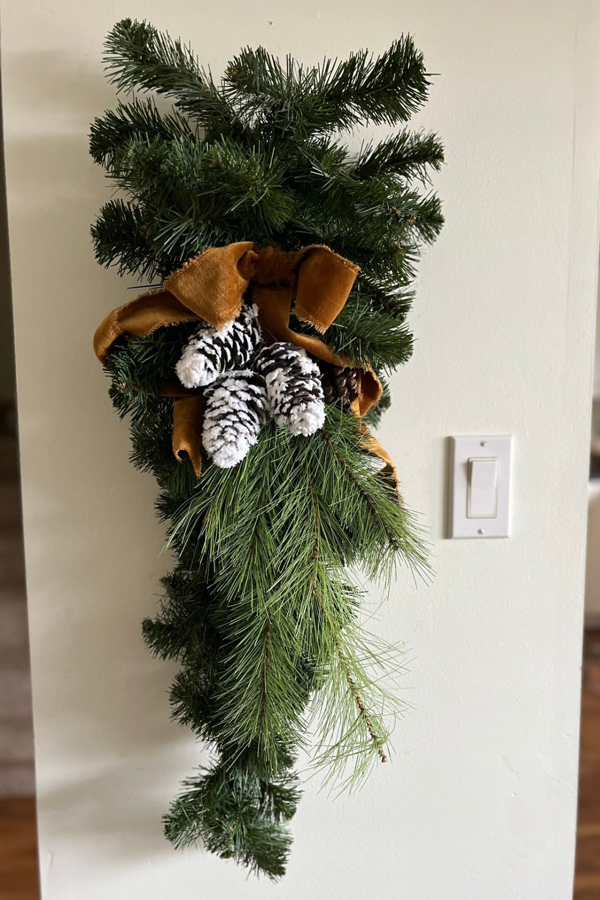 Upcycled Christmas Decorations: Give Old Faux Swags New Life!