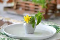 25 Spring Table Decor Ideas for Everyday and Entertaining