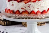 Moist Vanilla Cake with Fresh Strawberry Icing Recipe