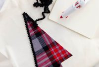 Make a Cute DIY Christmas Tree Pillow in 15 Minutes