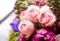 DIY Flower Arrangements Using Grocery Store Blooms