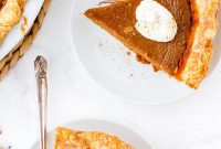 Old-Fashioned Pumpkin Pie Recipe from Scratch