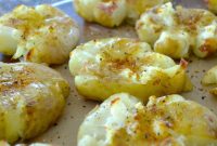 Crispy Smashed Potatoes Recipe with Garlic and Herbs