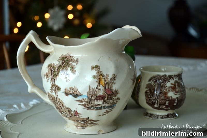 Farmhouse Christmas Decor in the Dining Room