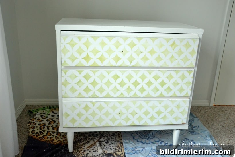 Cheater's Guide to Painting a Dresser Quick
