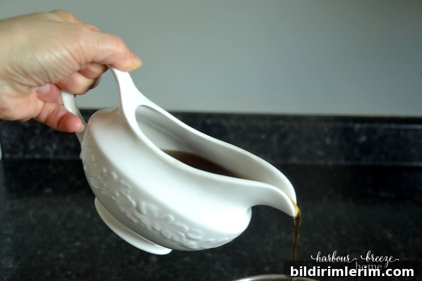 Homemade Pancake Syrup: Quick Maple-Style Recipe 5 Add optional flavorings to syrup