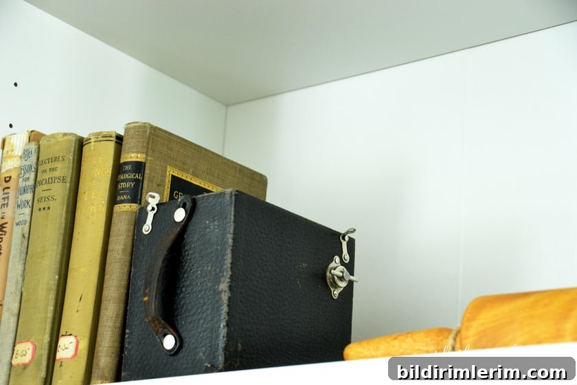 How to add Farmhouse Style to Billy Bookcases