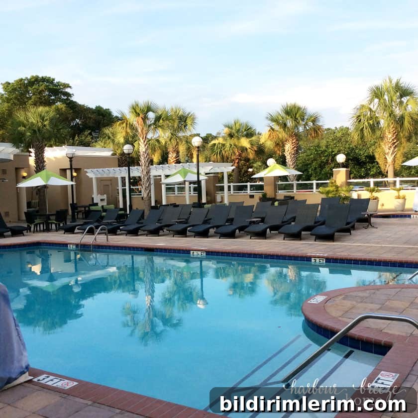 outdoor pool at the Charleston Marriot Hotel