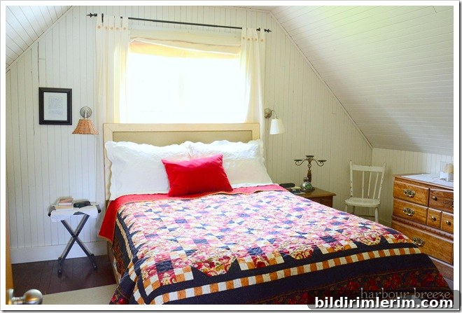 beach bedroom before