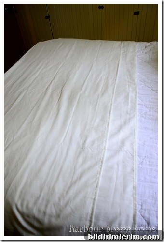 DIY No-Sew Ruffled Bedskirt: Step-by-Step Guide 3 fold 1