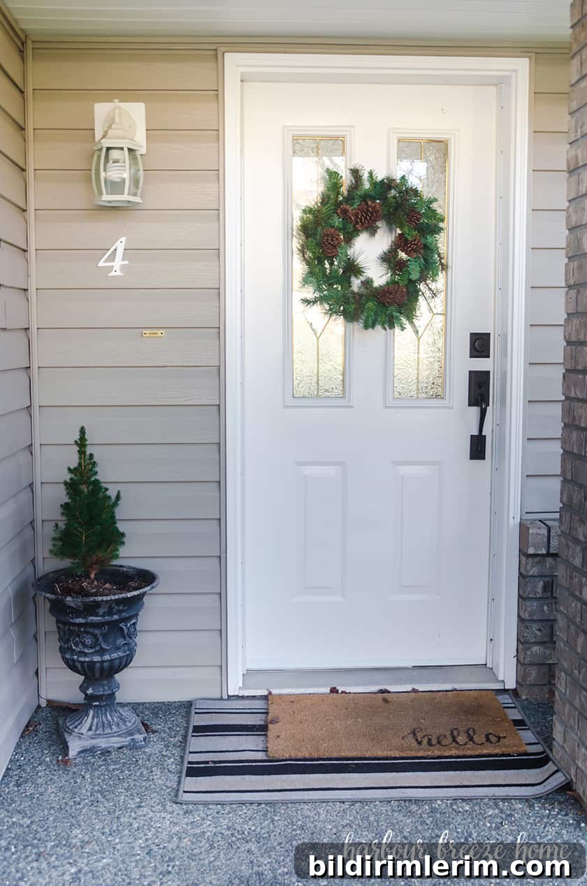 Before photo of small entryway
