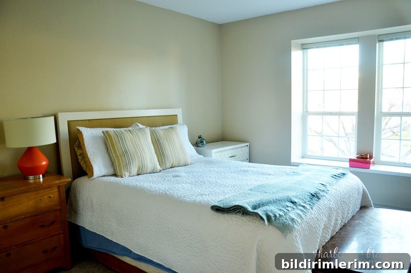 Modern Farmhouse Boho Master Bedroom Decor and Makeover Plans 3 Master bedroom before makeover