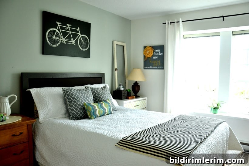 Bedroom before painting, coastal color scheme