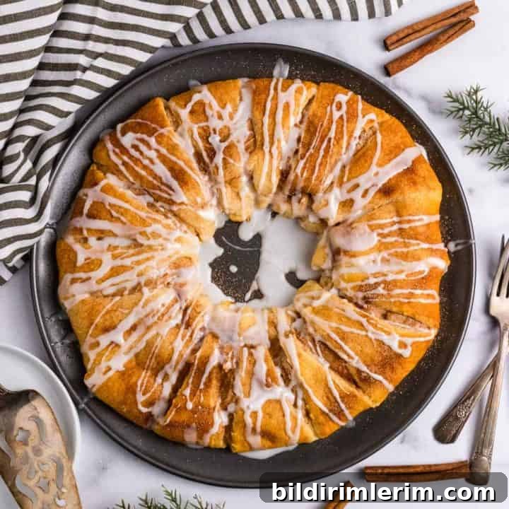 Cinnamon Crescent Roll Cheesecake Wreath