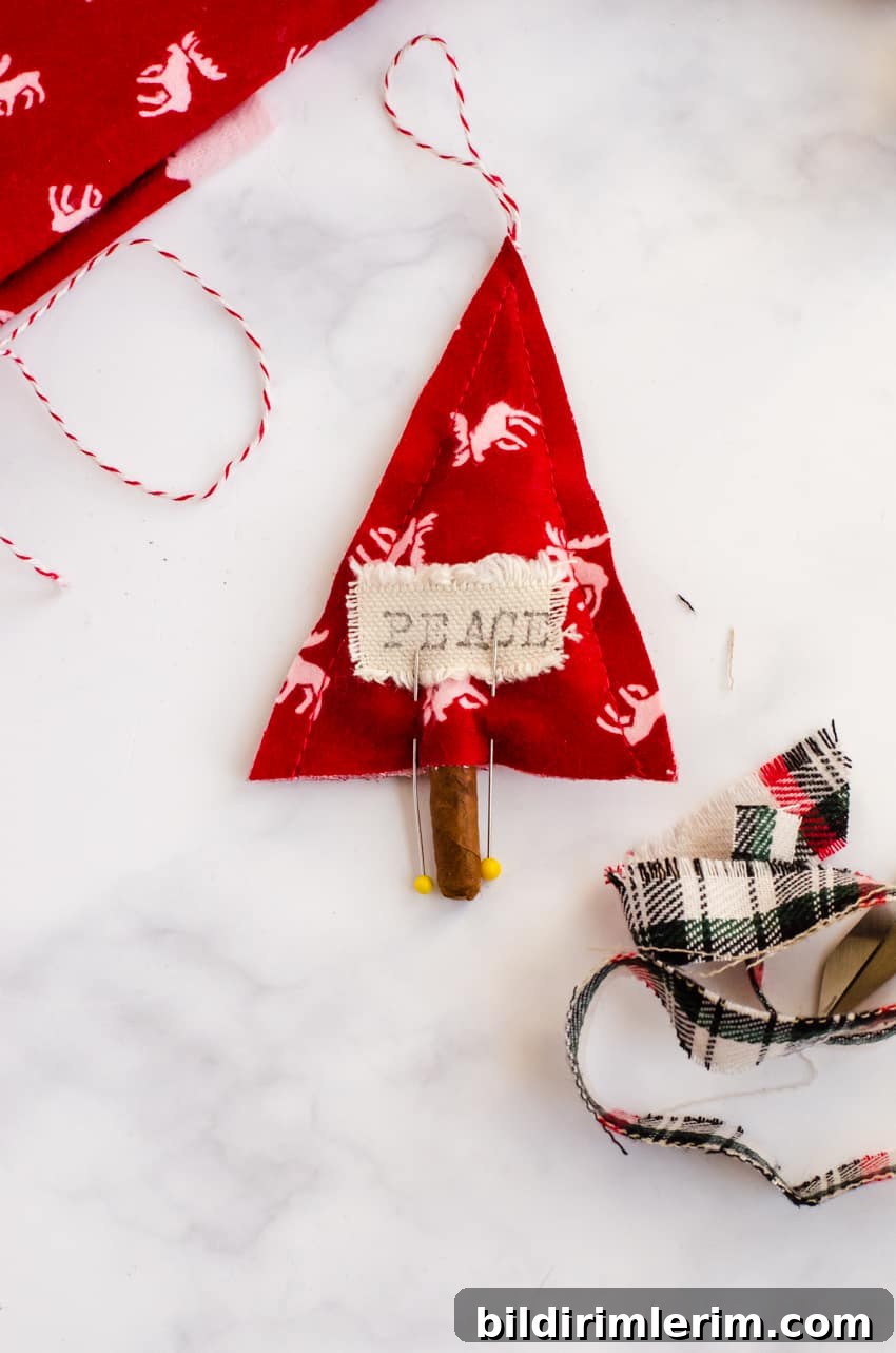 How to add the trunk part of the Christmas tree ornament.