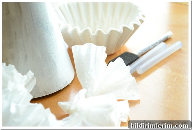 DSC_9475 supplies for coffee filter christmas tree