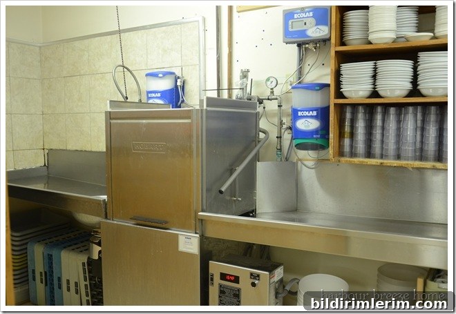 dish pit dish pit