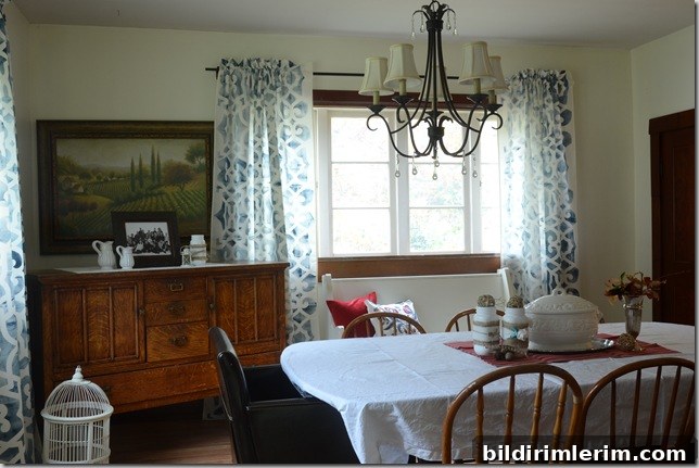 fall dining room