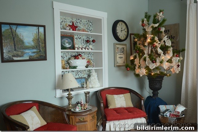 tree side of the room