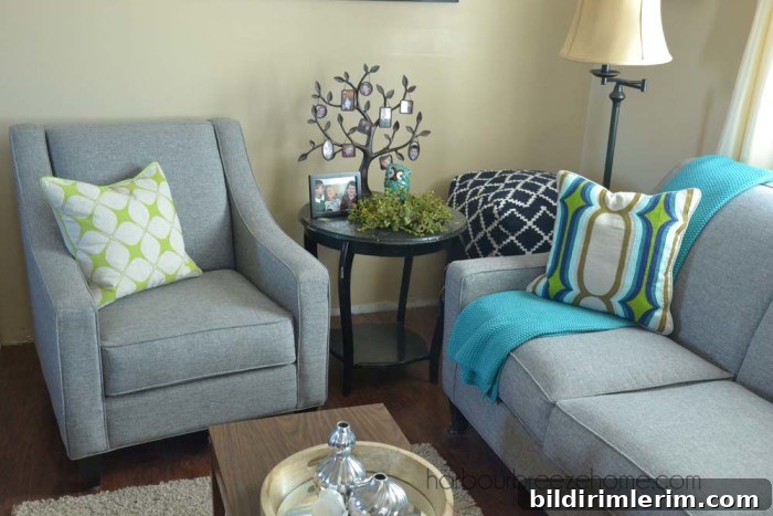 Modern Farmhouse Style ~ mixing modern and traditional pieces together to make a relaxing space