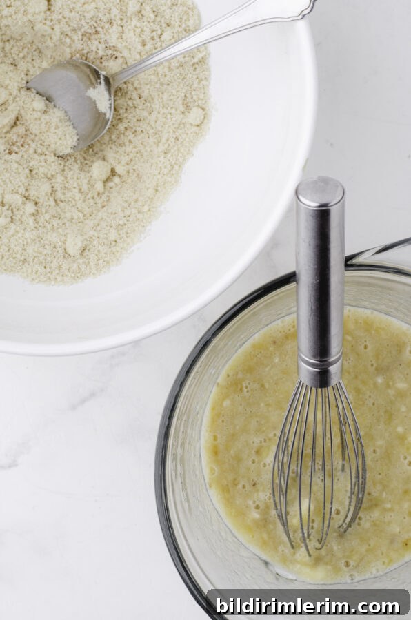 Mini Banana Bread Cookie Bites Recipe 4 A bowl with the dry ingredients and a bowl with the wet ingredients side by side.