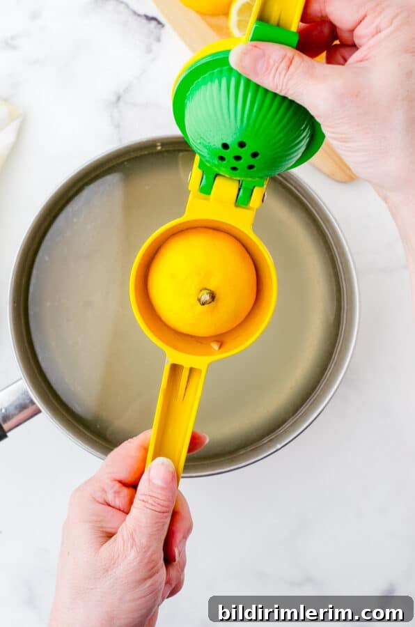 Lemon juice poured into pot
