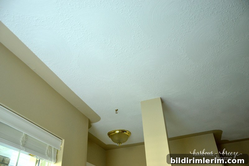 Paint Colors That Brighten Small Dark Rooms 2 Choosing a Paint Color for a Small, Dark Space